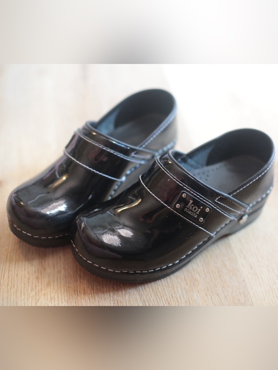 Koi Sanita The Original Danish Clog Shoes - Koi Sanita Original Danish Clogs Black Shiny Lindsey Womens EU 36 US 5.5-6